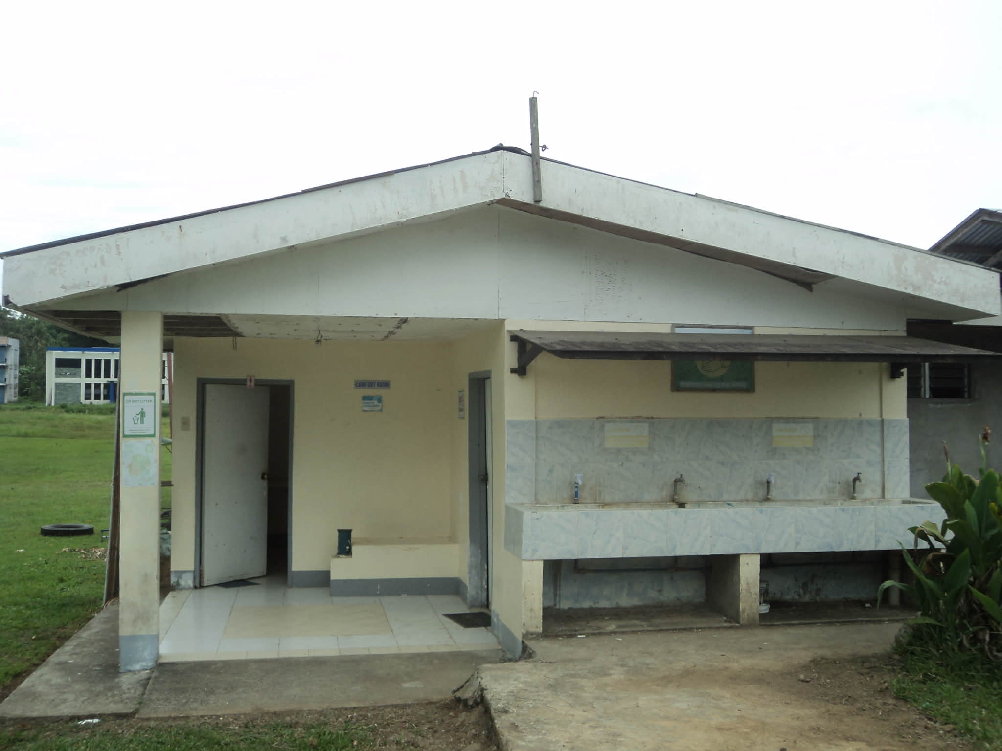 OVAL COMFORT ROOMS